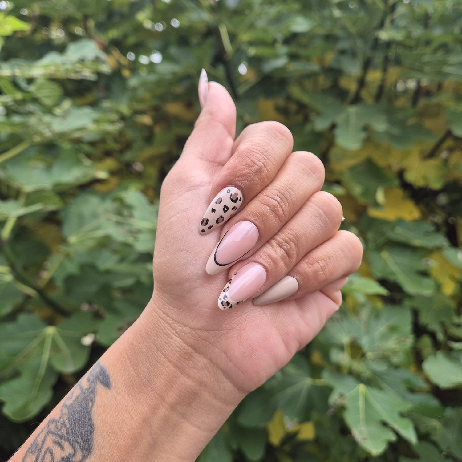 Middel Lang Leopard Almond